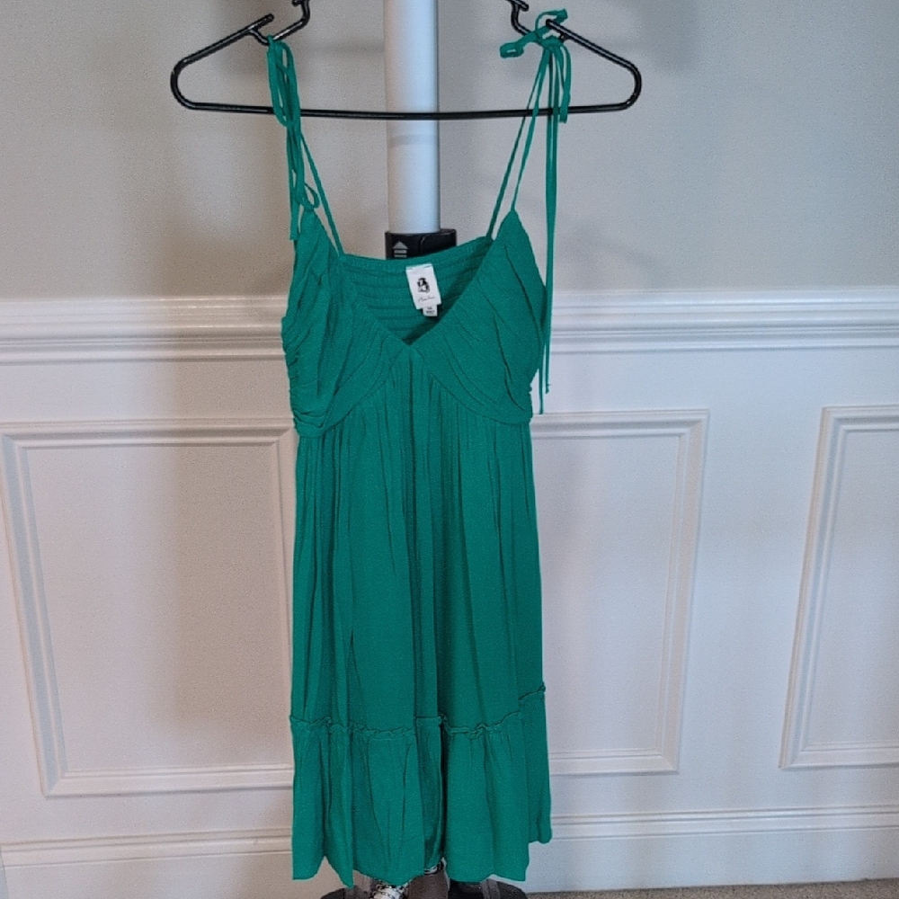 Flawless From VICI XS Vibrant Green Dress